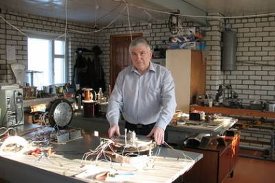 Владимир Леонов - Александр Артамонов - В России создали «антигравитационный двигатель» и «холодный ядерный синтез» - lenta.ru - Россия