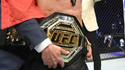 Петр Ян - Жозе Алдо - Ян опубликовал фото с поясом чемпиона UFC в легчайшем весе в Instagram - russian.rt.com - Россия - Бразилия - Абу-Даби