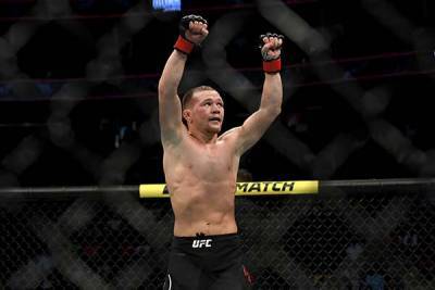 Жозе Альдо - Петр Ян - Россиянин Петр Ян завоевал чемпионский пояс UFC - trud.ru - Россия - Бразилия