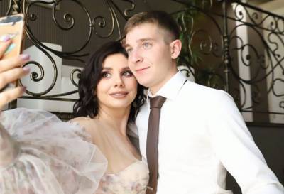 Блогер - Беременная блогер Марина Балмашева вышла замуж за 20-летнего пасынка - inforeactor.ru
