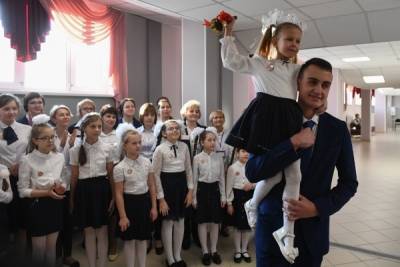 Сергей Собянин - Остеопат дал рекомендации по выбору школьного рюкзака для первоклассника - govoritmoskva.ru