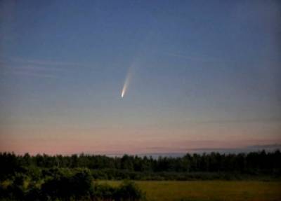 Фото дня: над Землей летит яркая комета C/2020 F3 NEOWISE (ФОТО) - enovosty.com