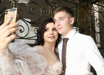 «Надоело скрываться»: популярная российская блогерша вышла замуж за 20-летнего пасынка - province.ru