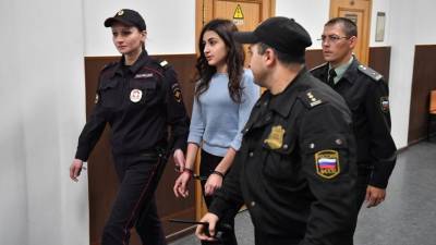 Генпрокуратура утвердила обвинительное заключение старшим сестрам Хачатурян - 5-tv.ru - Россия