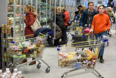 Продукты съедают бюджет: рост доходов петербуржцев не успевает за инфляцией - dp.ru - Ленинградская обл. - Санкт-Петербург
