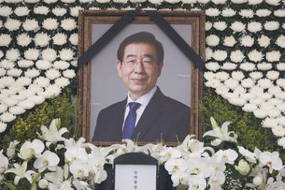 Пак Вонсун - Секретарша умершего мэра Сеула снова обвинила его в сексуальных домогательствах - lenta.ru - Южная Корея - Сеул