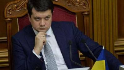 Дмитрий Разумков - Максим Бужанский - Николай Княжицкий - Разумков поддержал рассмотрение законопроекта Бужанского об отмене изучения предметов на украинском в школах - ru.espreso.tv - Украина