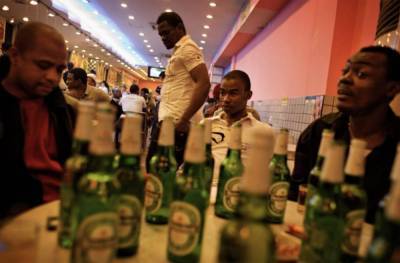 Сирил Рамафоса - Безалкогольный карантин. В Южной Африке запретили продавать спиртные напитки из-за COVID-19 - focus.ua - Юар