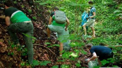 Во Львове убирали парк с помощью уникального мобильного приложения EcoHike - ru.espreso.tv - Украина - Киев - Львов