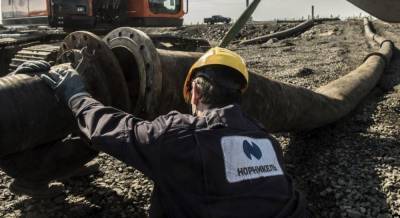 В России снова масштабная утечка горючего в воды Арктики - unian.net - Россия - США