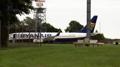 Самолет Ryanair экстренно посадили в Лондоне из-за сообщения о бомбе на борту - 24tv.ua - Россия - Киев - Англия - Лондон - Дублин