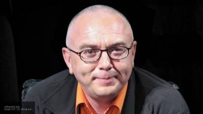 Сергей Простаков - Павел Лобков - Стажер обвинил в сексуальных домогательствах ведущего "Дождя" Лобкова - inforeactor.ru