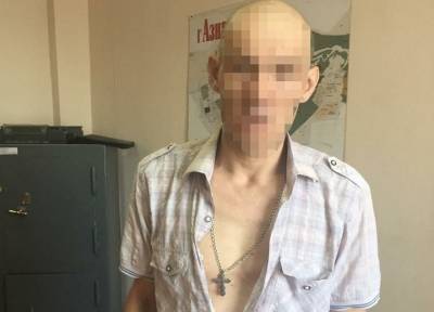Обещал купить телефон: в Татарстане ремонтник на 1,5 часа затащил в квартиру 8-летнюю девочку - province.ru - респ. Татарстан