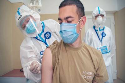 Минобороны: выписана первая группа испытавших вакцину от COVID добровольцев - aif.ru - Россия