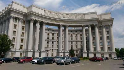 Украинских дипломатов поставили на место при помощи борща - riafan.ru - Украина - Киев - Армения - Азербайджан - Ереван