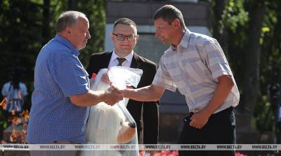 В Гродно поздравили первого малыша, родившегося в день освобождения города - belta.by