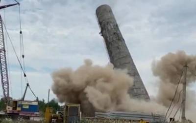 Виталий Глагола - В Ужгороде на видео попало падение бетонной башни - korrespondent.net - Киев - Ужгород