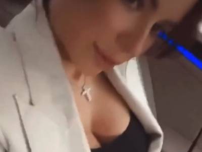 Ани Лорак - Ехала с праздника: Ани Лорак показала крупным планом грудь - golos.ua - Украина