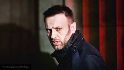 Навальный - СК ведет допрос Навального по делу о клевете в отношении ветерана ВОВ - politros.com - Россия