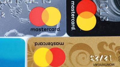 Артем Деев - Эксперт назвал преимущества новых правил конвертации валют от MasterCard - iz.ru
