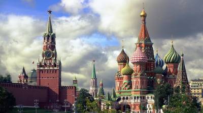 Дмитрий Песков - Дмитрий Козак - Кремль сожалеет о нежелании Киева выполнять Минские соглашения - riafan.ru - Россия - Киев - Германия - Франция - Париж - Берлин
