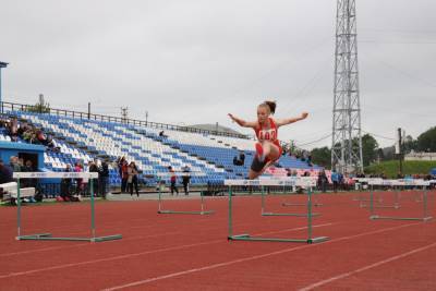 Сахалинские спортсмены борются за кубок области по легкой атлетике - sakhalin.info - Сахалинская обл. - Южно-Сахалинск - Холмск - Поронайск