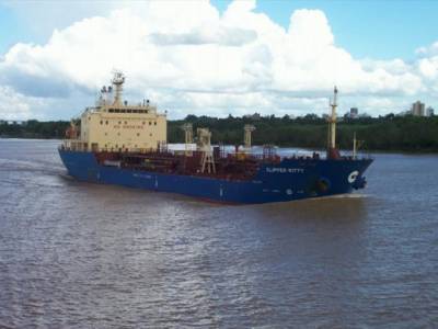 Пираты захватили судно, в заложниках – шесть украинских моряков - inform-ua.info - Россия - Украина - Нигерия - Лагос - Либерия - Бенин - Захват - Судно