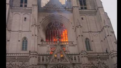 Полиция не обнаружила следов взлома в соборе Святых Петра и Павла в Нанте, где произошел сильный пожар - theins.ru - Франция - Нант