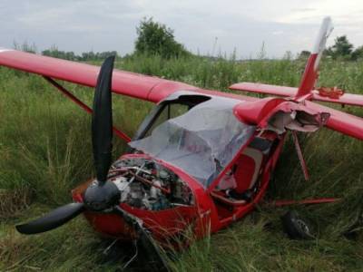 В Ивано-Франковской области самолет совершил аварийную посадку на поле - golos.ua - Украина - Киевская обл. - Коломыя - Ивано-Франковская обл. - Одесса