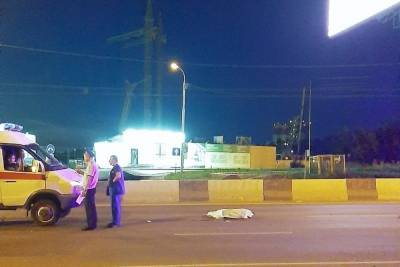 В Новосибирске водитель скрылся после смертельного наезда на пешехода - novos.mk.ru - Новосибирск