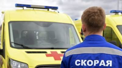 Антон Дужик - В Кузбассе при столкновении трёх автомобилей пострадали шесть человек - russian.rt.com - Междуреченск