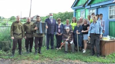 В Каменском районе ветерана войны поздравили с днем рождения - penzainform.ru - район Каменский