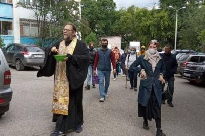 В Уфе клирика отстранили за освящение разрушающегося дома на Шота Руставели - news102.ru - Уфа