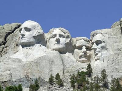 Дональд Трамп - Джордж Вашингтон - Теодор Рузвельт - Протестующие настаивают на сносе памятника отцам-основателям США на горе Рашмор - argumenti.ru - США - Вашингтон - штат Южная Дакота