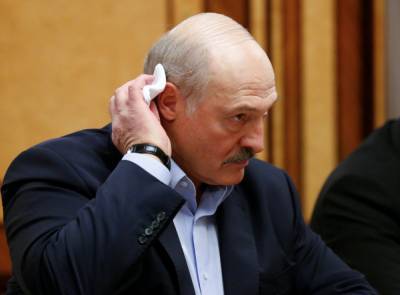 Александр Лукашенко - Алексей Мухин - Лукашенко, заигрывая с Западом, ходит по «лезвию Майдана» - news-front.info - Украина - Белоруссия