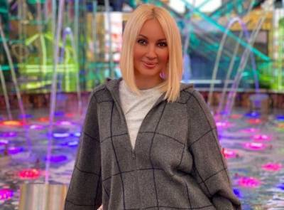 Лера Кудрявцева - Лера Кудрявцева запечатлела нежный поцелуй дочери и внука - bimru.ru - Адлер