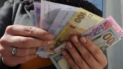 Даниил Гетманцев - Яков Смолий - Уход главы Нацбанка Украины вызвал падение гривны и сулит проблемы с МВФ - eadaily.com - Украина