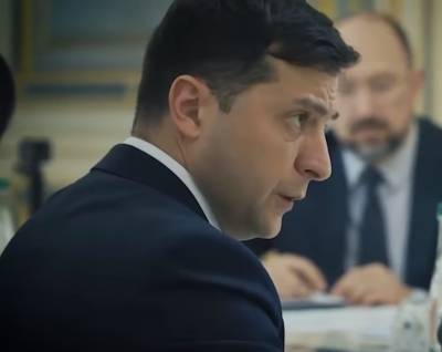 Владимир Зеленский - Яков Смолий - Конфликт разразился между Смолием и Зеленским, очевидцы назвали причину: "Больше денег!" - politeka.net