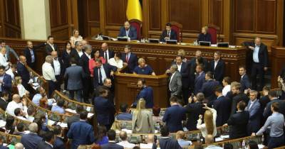 Рейтинг политсил: "ОПЗЖ" занимает второе место, а партия Шария популярнее "Голоса" - опрос - tsn.ua - Парламент