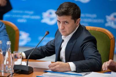 Владимир Зеленский - Дмитрий Разумков - Рейтинг Зеленского рекордно упал: работой президента недовольны 52% украинцев - focus.ua - Украина