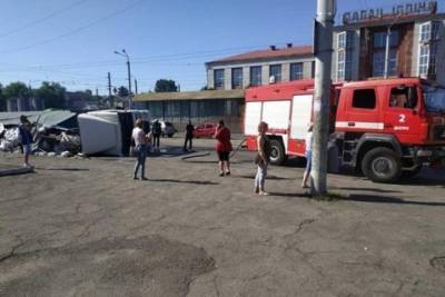В Днепре грузовик попал в ДТП - mignews.com.ua