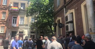 Православные активисты в Тбилиси провели молебен под ЛГБТ-флагом - newsgeorgia.ge - Грузия - Тбилиси - Tbilisi