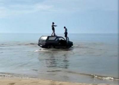 В Бурятии нашли водителя, загнавшего в Байкал свой внедорожник - infpol.ru - Россия - респ.Бурятия - Селенгинск - Байкал