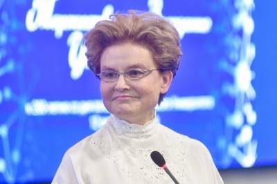 Елена Малышева - Галина Морозова - Прогулку Малышевой с 87-летней мамой по Москве сняли на видео - vm.ru - Москва - Россия