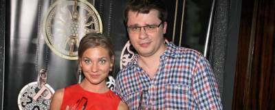 Кристина Асмус - Гарик Харламов - Олеся Сазыкина - Озвучены версии расставания Гарика Харламова и Кристины Асмус - runews24.ru