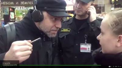 Владимир Егоров - Координатор и сопредседатель движения "Голос" совершили нападение на журналистку НТВ - newinform.com - Голос