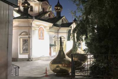 На Вознесенском кафедральном соборе в Новосибирске установили новые купола - novos.mk.ru - Новосибирск