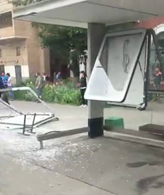 В Москве автобус врезался в остановку. Один человек погиб - nakanune.ru