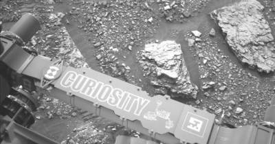 Curiosity обнаружил камень с цветными вкраплениям на Марсе - popmech.ru