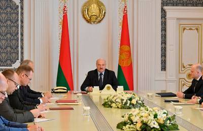 Александр Лукашенко - Павел Каллаур - Президент: текущие трудности решим, но с 2021 года надо прирастать среднемировыми темпами - ont.by - Белоруссия